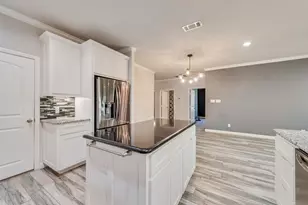 5420 Meandering Rd, River Oaks, TX 76114 - Photo 17
