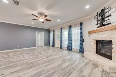 5420 Meandering Road, River Oaks, TX 76114 - Photo 11