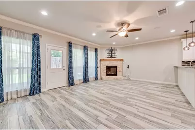 5420 Meandering Road, River Oaks, TX 76114 - Photo 9