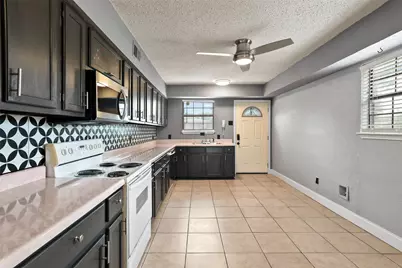 204 E Avenue D, Garland, TX 75040 - Photo 23