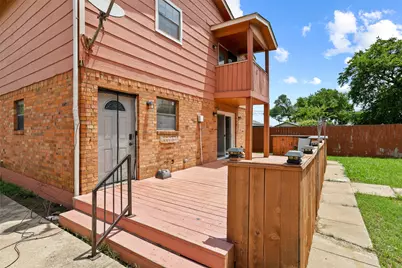 204 E Avenue D, Garland, TX 75040 - Photo 27