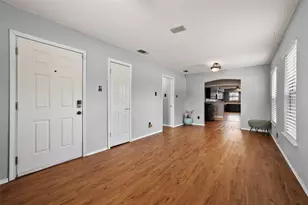 204 E Avenue D, Garland, TX 75040 - Photo 5