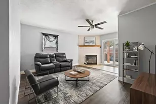 204 E Avenue D, Garland, TX 75040 - Photo 9