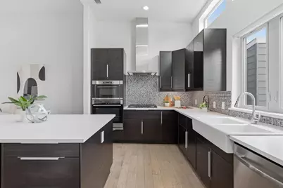 1815 Browder Street #E, Dallas, TX 75215 - Photo 3