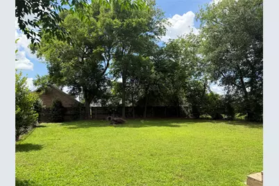 110 Yorke Street, Mt Pleasant, TX 75455 - Photo 3