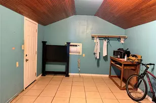 110 Yorke St, Mt Pleasant, TX 75455 - Photo 9