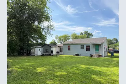 110 Yorke Street, Mt Pleasant, TX 75455 - Photo 7