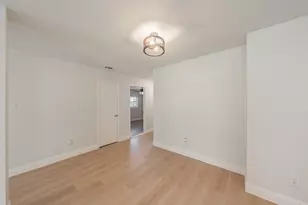 4503 Mexicana Rd, Dallas, TX 75212 - Photo 13