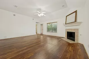 7806 Quiet Waters Dr, Arlington, TX 76016 - Photo 9