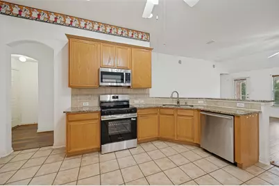7806 Quiet Waters Drive, Arlington, TX 76016 - Photo 13