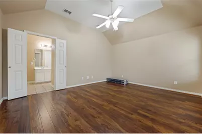 7806 Quiet Waters Drive, Arlington, TX 76016 - Photo 17