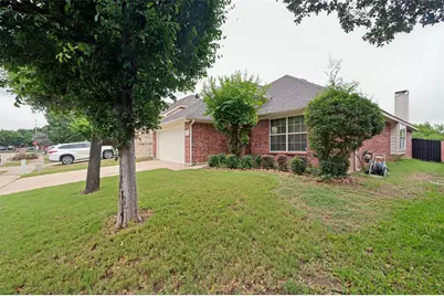7806 Quiet Waters Drive, Arlington, TX 76016 - Photo 3
