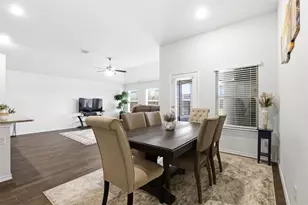 1016 Eastland Ln, Aubrey, TX 76227 - Photo 7