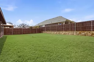 1016 Eastland Ln, Aubrey, TX 76227 - Photo 3