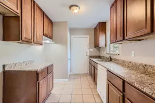 224 E Boyd St, Bonham, TX 75418 - Photo 5