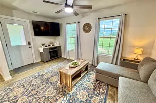 124 Oakwood St, Chico, TX 76431 - Photo 9
