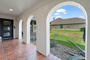 3708 Coral Sands Ct, Granbury, TX 76049 - Photo 5