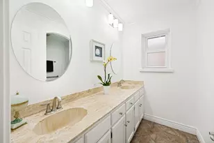 2253 Farrington Ln, Hurst, TX 76054 - Photo 19