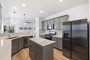 12249 Walden Wood Dr, Fort Worth, TX 76244 - Photo 9