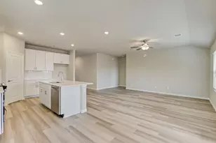 240 Teton St, Greenville, TX 75402 - Photo 5