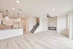 2620 La Cala Dr, Grand Prairie, TX 75054 - Photo 11