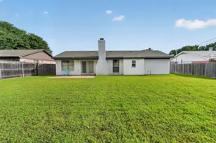 1212 Manning St, Benbrook, TX 76126 - Photo 17