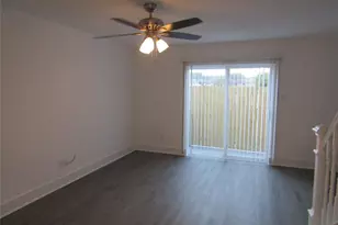 818 W Collins St, Denton, TX 76201 - Photo 5