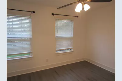 818 W Collins Street, Denton, TX 76201 - Photo 9