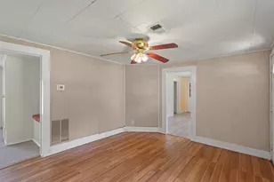 829 W 9th St, Bonham, TX 75418 - Photo 9