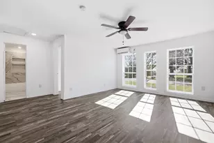 807 Adkins St, Bowie, TX 76230 - Photo 9