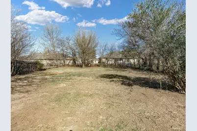 807 Adkins Street, Bowie, TX 76230 - Photo 15