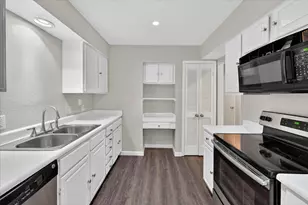 9809 Matchpoint Pl, Dallas, TX 75243 - Photo 7