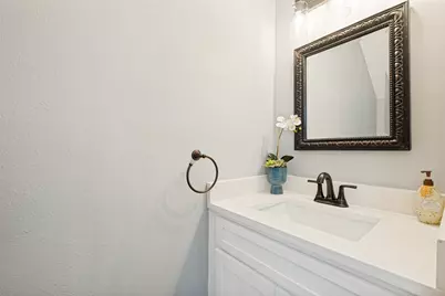 5757 Martel Avenue #B01, Dallas, TX 75206 - Photo 9
