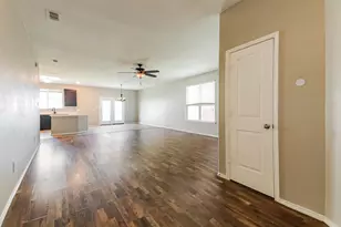 9109 Cranston Ct, Providence Village, TX 76227 - Photo 5