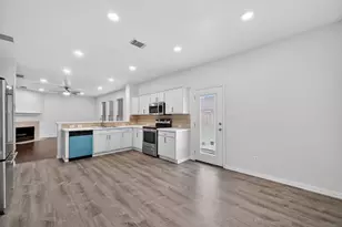 1060 Westbrook Ct, Grand Prairie, TX 75052 - Photo 13