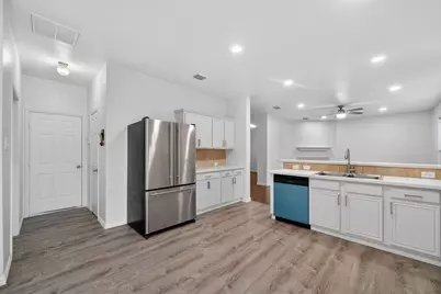 1060 Westbrook Court, Grand Prairie, TX 75052 - Photo 15