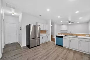 1060 Westbrook Ct, Grand Prairie, TX 75052 - Photo 15