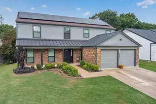 4349 Winchester Ct, Grand Prairie, TX 75052 - Photo 3