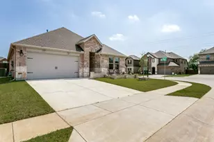 9704 Autumn Leaves Ln, Aubrey, TX 76227 - Photo 1