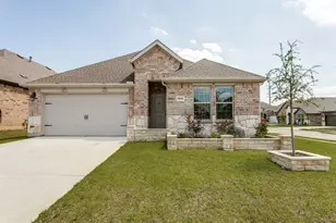 9704 Autumn Leaves Ln, Aubrey, TX 76227 - Photo 3