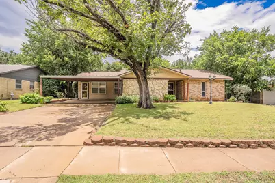 804 N Ector Drive, Euless, TX 76039 - Photo 1