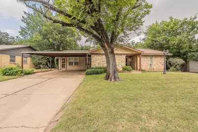 804 N Ector Drive, Euless, TX 76039 - Photo 3