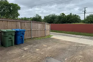 2217 Woodcreek, Carrollton, TX 75006 - Photo 5
