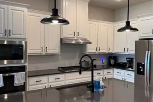 2561 Four Roses Dr, Lewisville, TX 75056 - Photo 5
