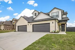5018 Villas Dr, Sanger, TX 76266 - Photo 1