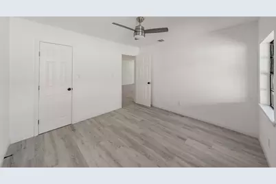 2402 E Overton Road, Dallas, TX 75216 - Photo 21