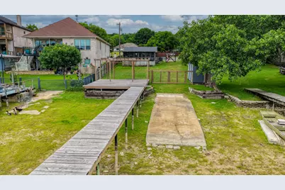 1028 W Lake Drive, Weatherford, TX 76087 - Photo 47