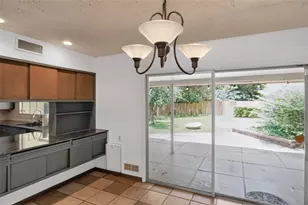 1911 Harrison Ave, Paris, TX 75460 - Photo 7