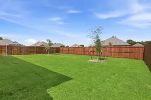 816 Haley St, Springtown, TX 76082 - Photo 37