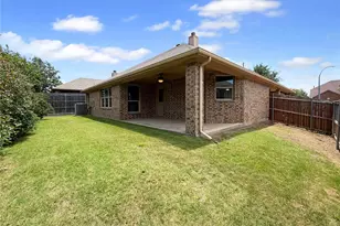 10036 Red Bluff Ln, Fort Worth, TX 76177 - Photo 5